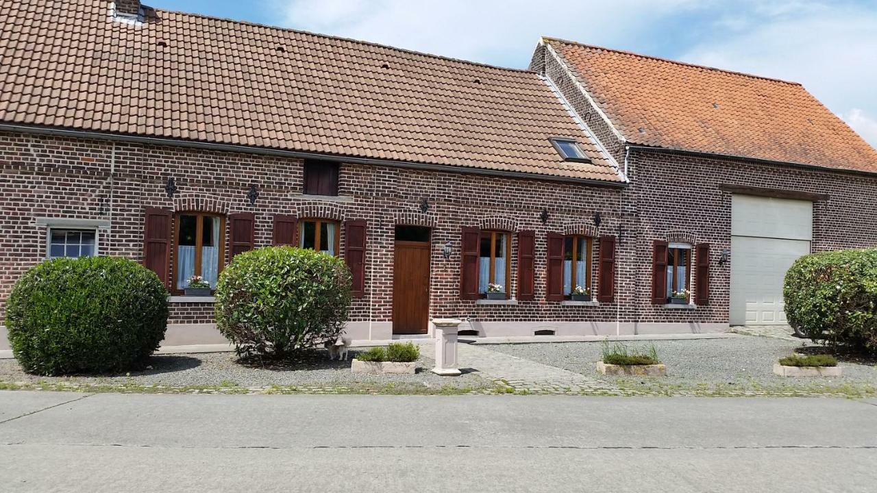 Au Trieu Hotel Wannebecq Exterior photo